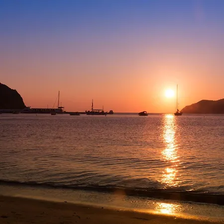 Nissos Apollonia (Sifnos)